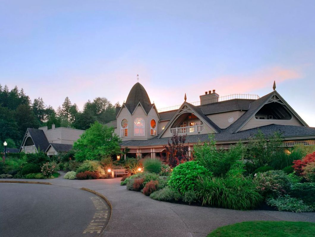 Exterior view of 14030 Woodinville building in Woodinville, Washington