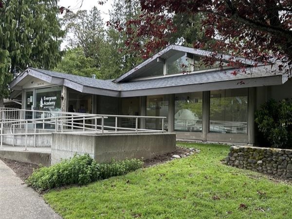 Exterior view of Former Evergreen Academy Montessori in Bothell, WA